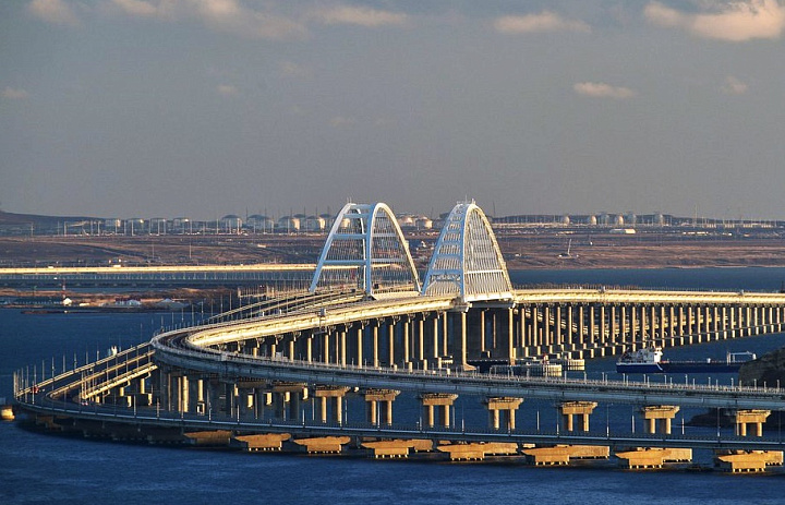 Железнодорожная часть Крымского моста поставлена на кадастровый учет