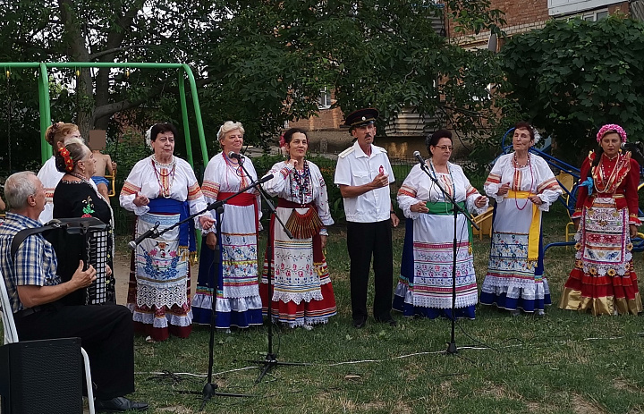 Творческая встреча с народным самодеятельным хором "Любава"